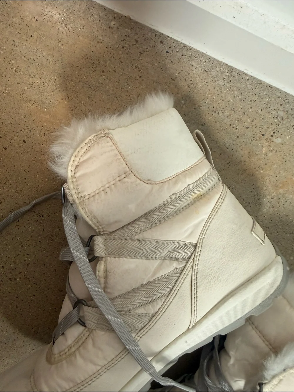 Sorel Women's Cream Lace-Up Faux Fur Winter Boots